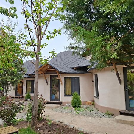 Happy Nomads Yurts & Hostel Karakol Bagian luar foto