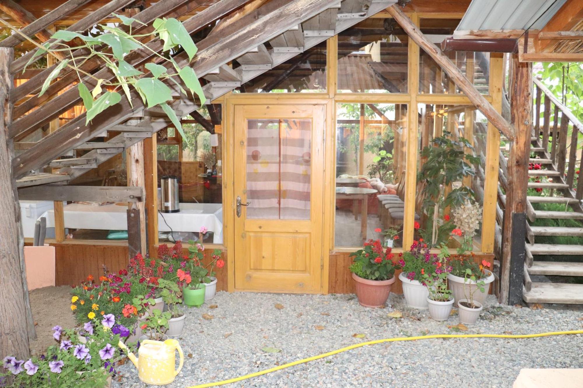 Happy Nomads Yurts & Hostel Karakol Bagian luar foto