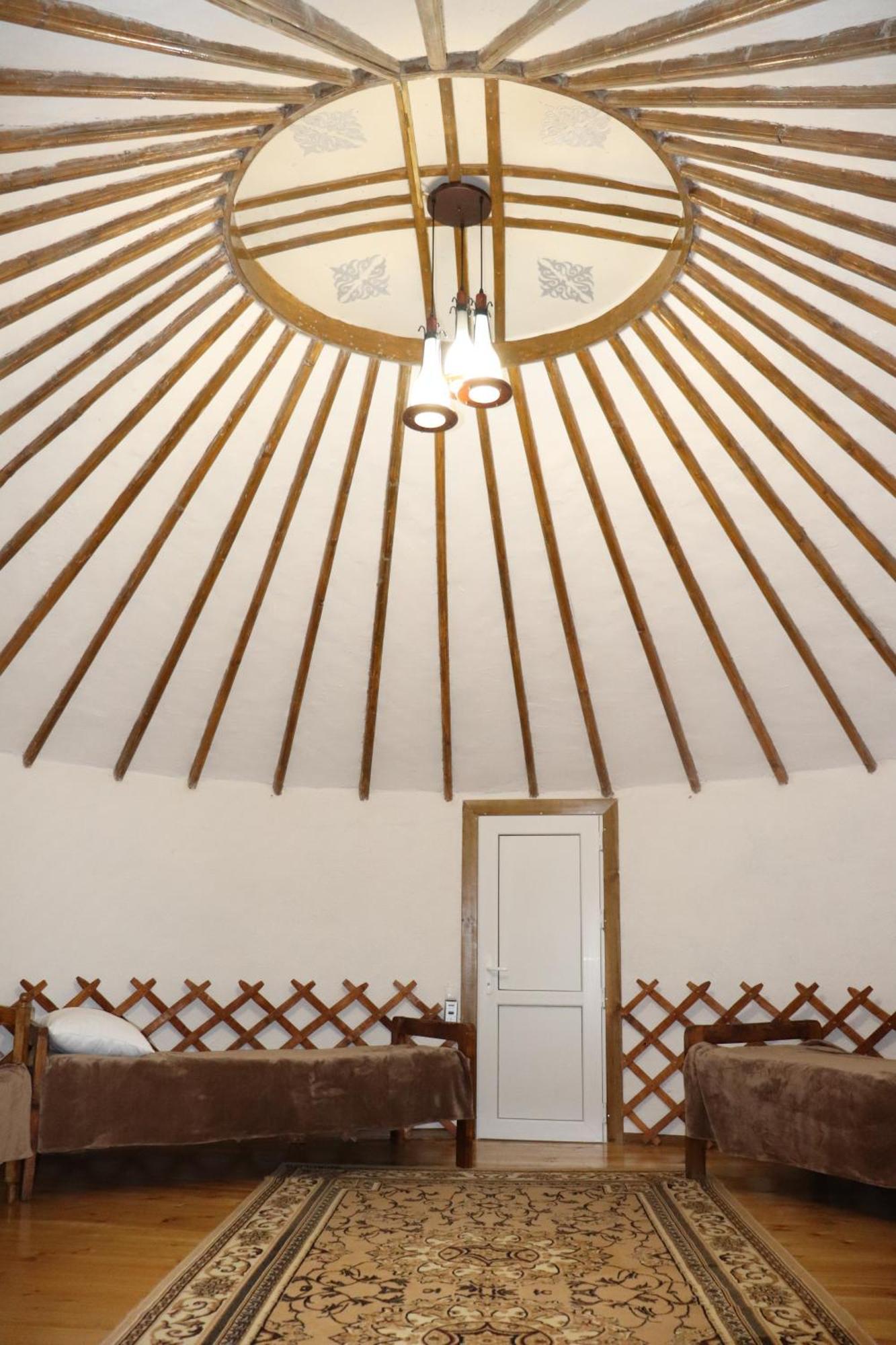 Happy Nomads Yurts & Hostel Karakol Bagian luar foto