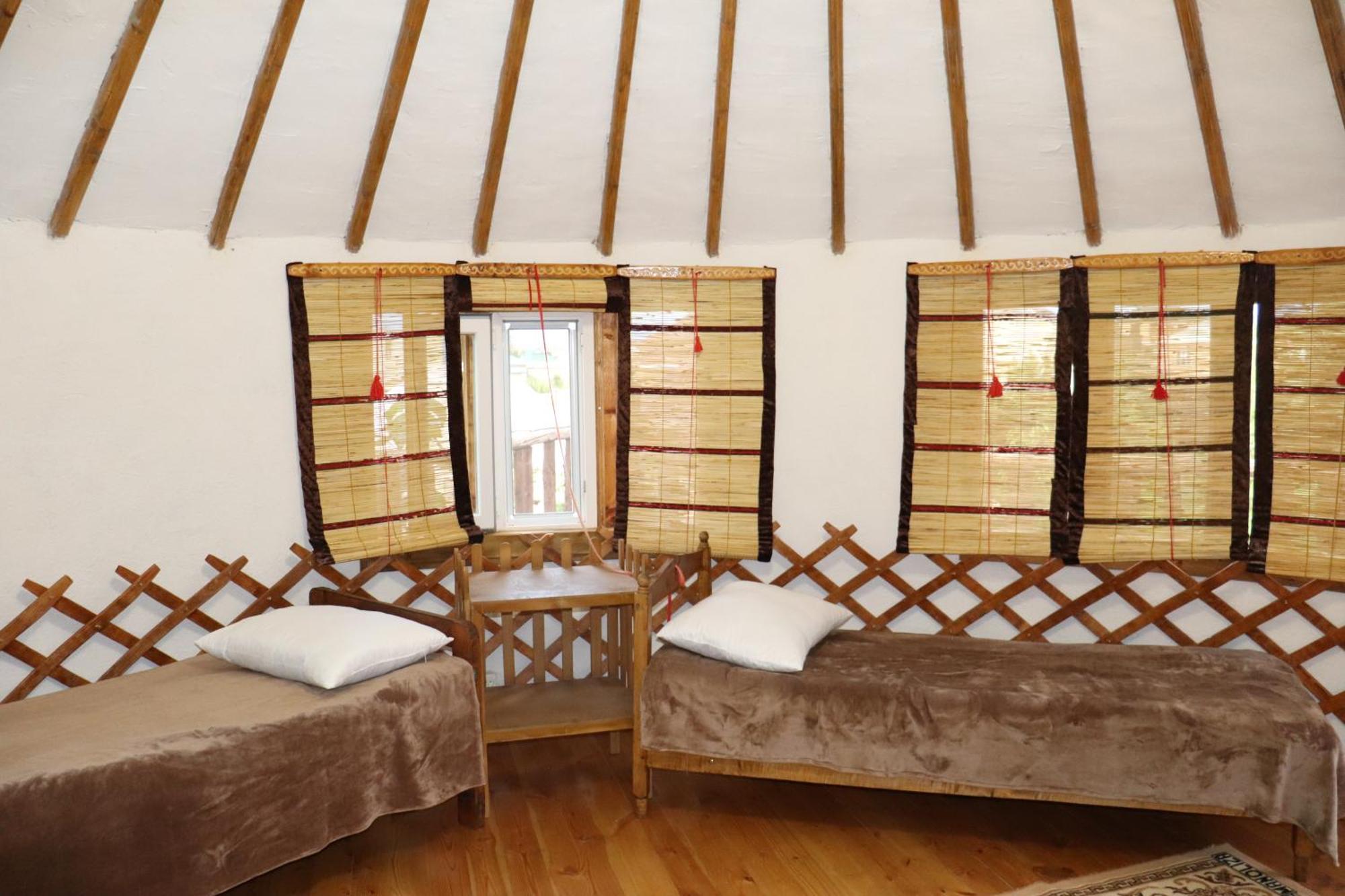 Happy Nomads Yurts & Hostel Karakol Bagian luar foto