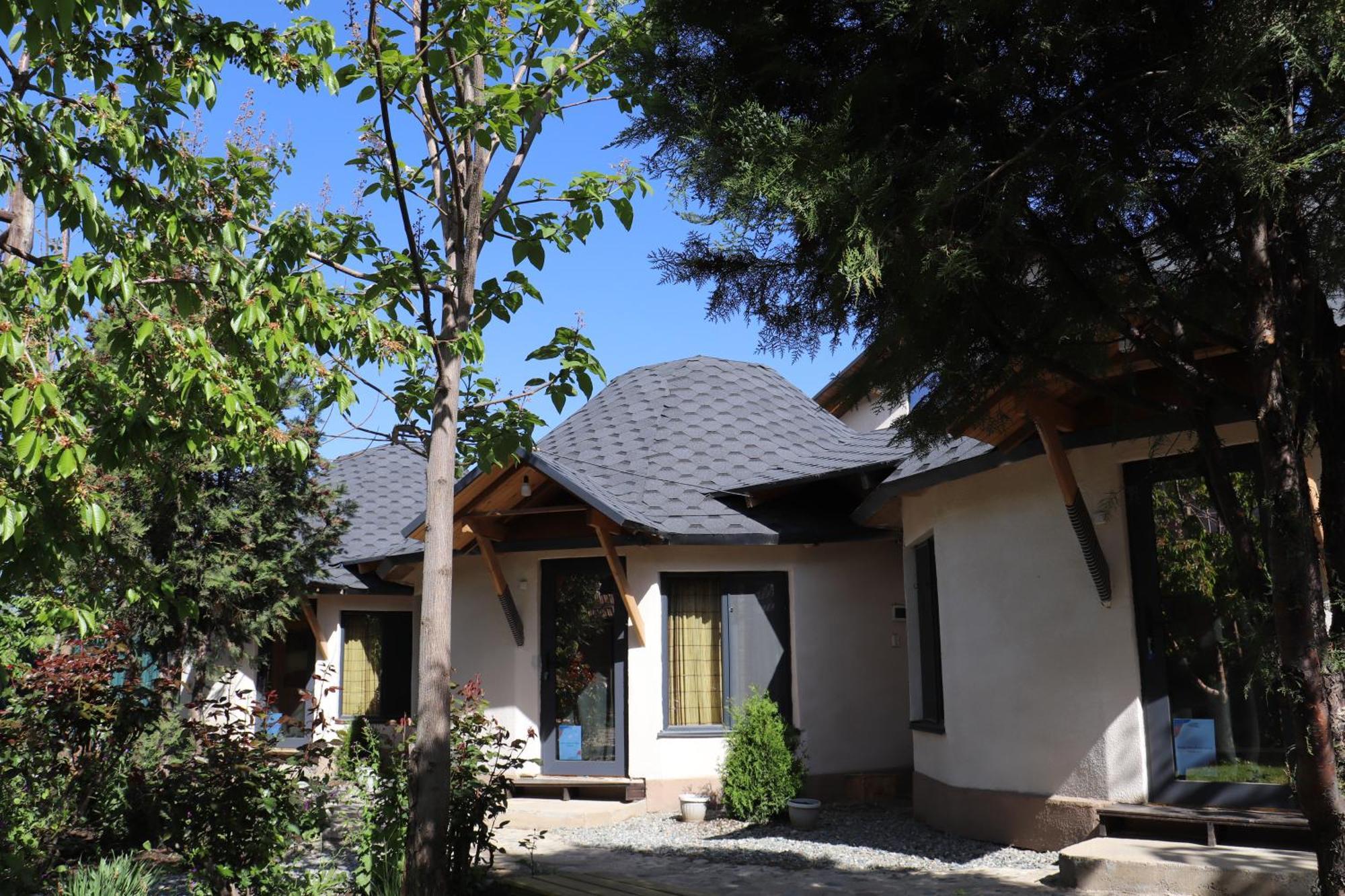 Happy Nomads Yurts & Hostel Karakol Bagian luar foto